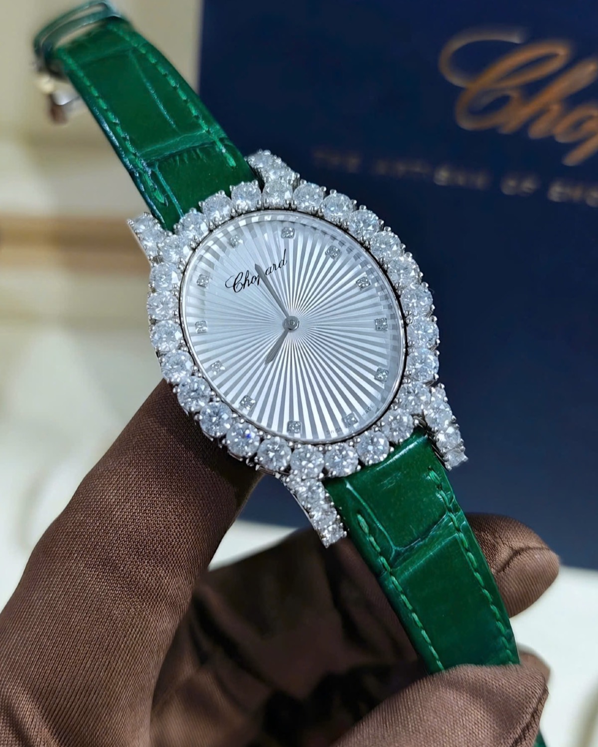 Chopard L’HEURE DU DIAMANT OVAL 34mm
